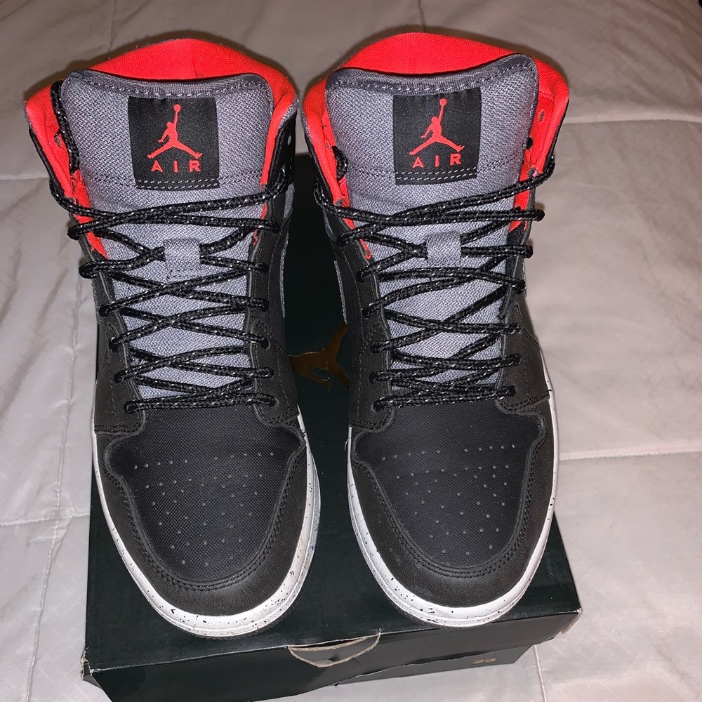 Air Jordan 1 Mid